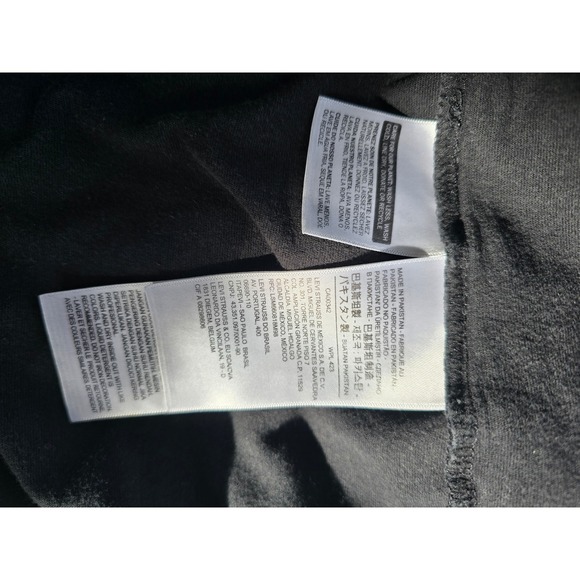 Levi's Classic Red Batwing Logo Black Cotton T Shirt Men's Size L - Picture 8 of 9